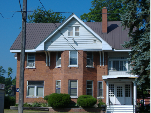 Heritage house located at 422 King Street