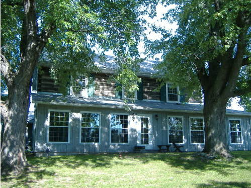 Heritage building located at 687 King Street