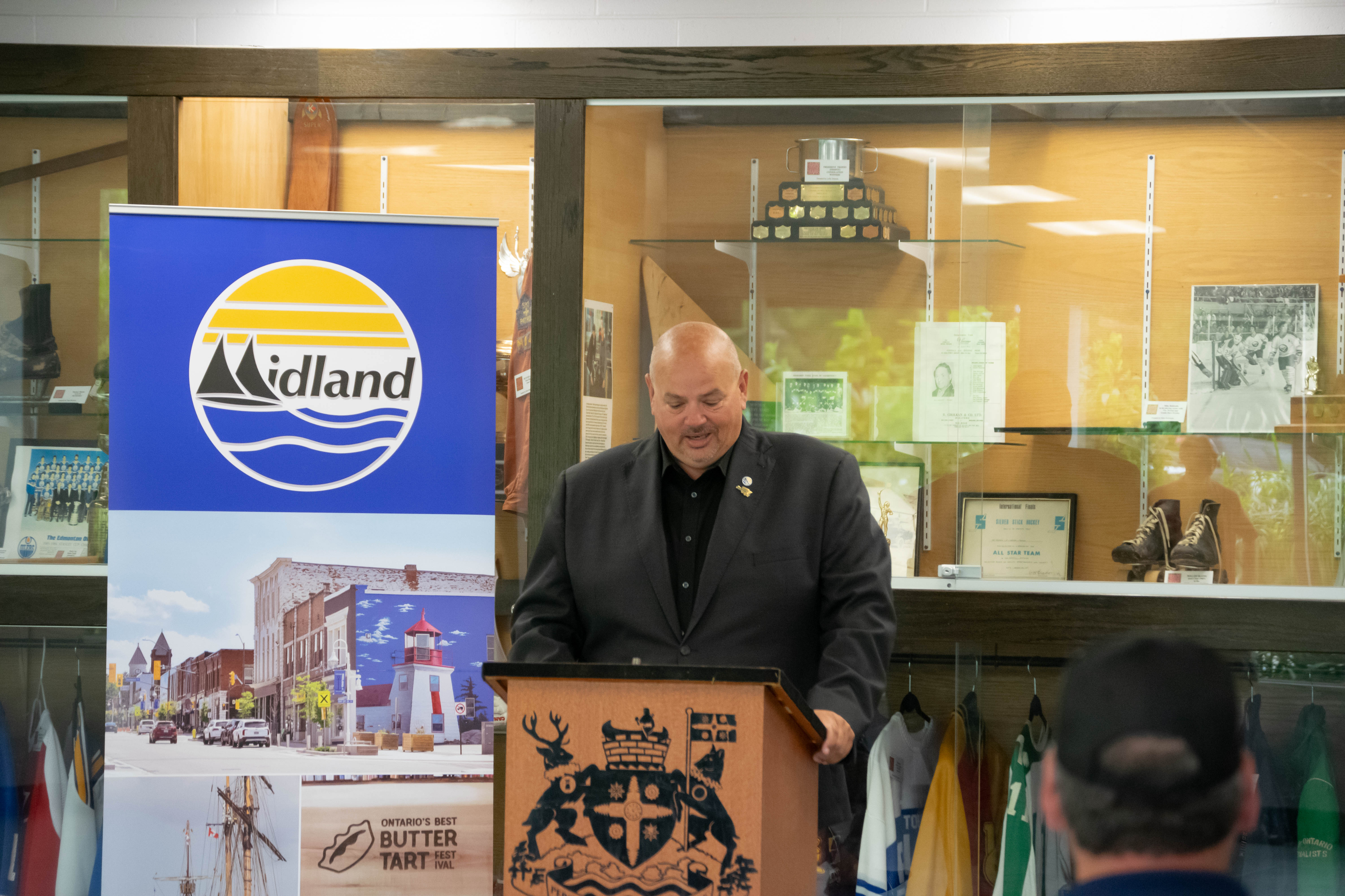 Town of Midland Mayor Gordon speaking